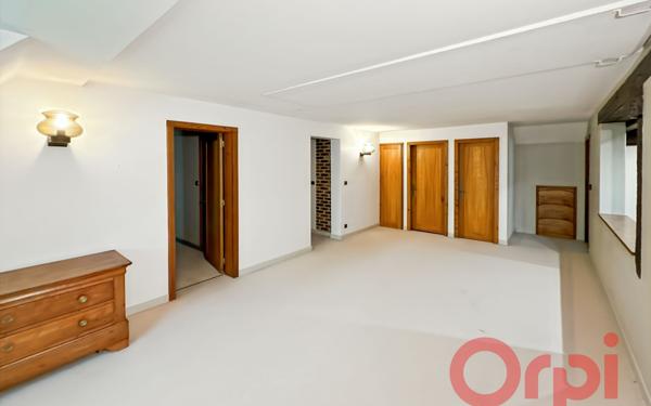 Maison à vendre    6 pièces • 229 m2 Allogny