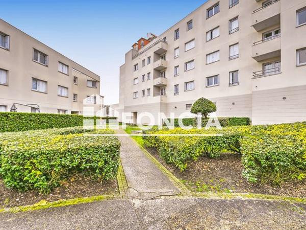 Location Appartement 3 pièces 62.2 m² - 1 BIS A 15 RUE DE BRUXELLES Elancourt 78990