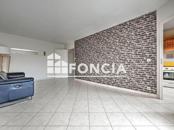 Location Appartement 3 pièces 62.2 m² - 1 BIS A 15 RUE DE BRUXELLES Elancourt 78990