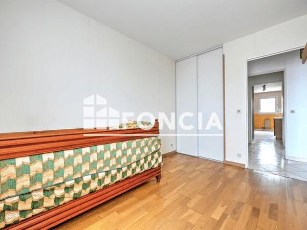 Location Appartement 3 pièces 62.2 m² - 1 BIS A 15 RUE DE BRUXELLES Elancourt 78990