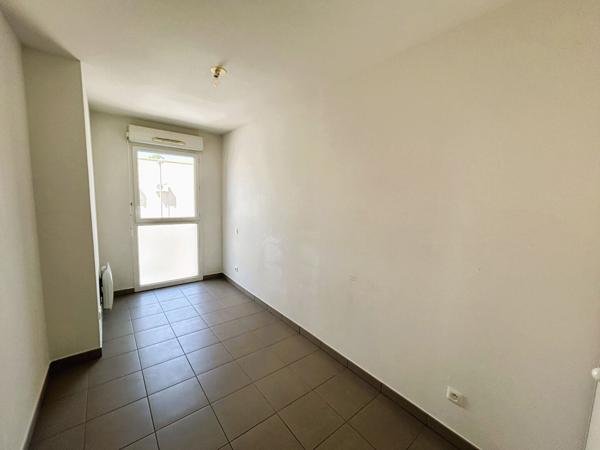 Perpignan Sud, secteur recherché de Porte d'Espagne, appartement 4 pièces 71 m² en très bon état avec 2 places de parking