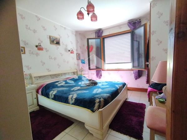 VILLA AVEC PISCINE COUVERTE - SECTEUR RÉSIDENTIEL EST