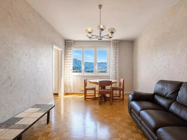 Vente                                                      Appartement
                        
                     5 pièces                      78 m2                     à Cognin