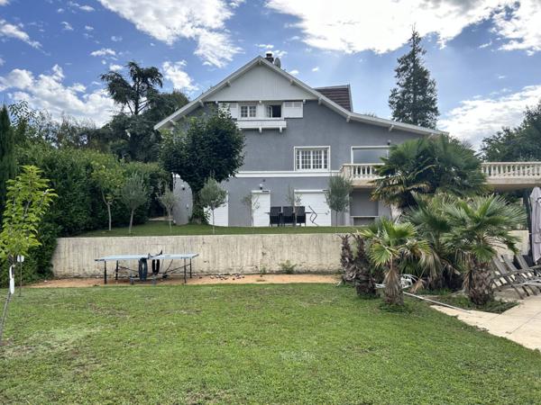 Maison à vendre 11 pièces de 380 m²