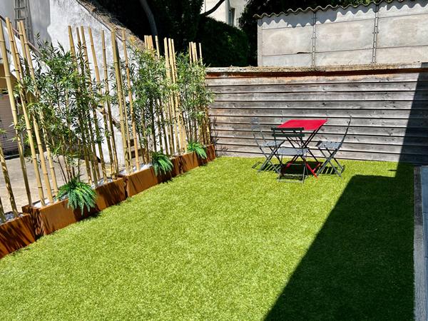 T2 lumineux avec terrasse privée proche du centre, des commerces et des transports