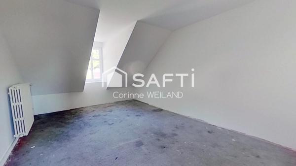 Maison de Maître de: 185 m², terrain de 857 m²,  6 chambres, 2 garages, sous-sol complet