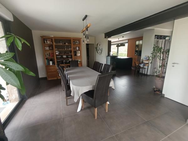 Grande maison sur plus de 3500m² de terrain