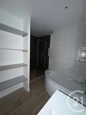 Maison à vendre  6 pièces - 152,38 m 2   ROIFFIEUX  - 07