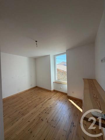 Maison à vendre  6 pièces - 152,38 m 2   ROIFFIEUX  - 07