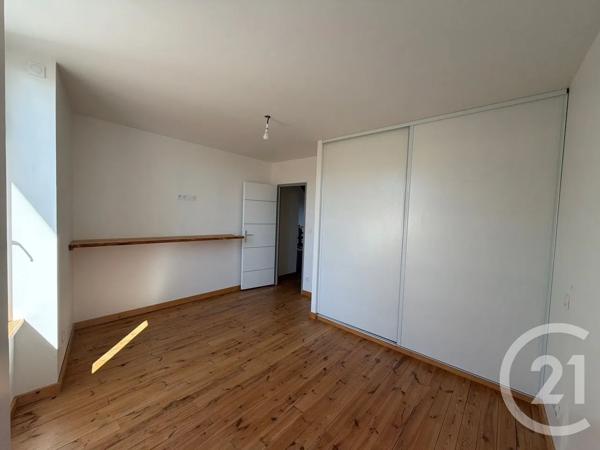 Maison à vendre  6 pièces - 152,38 m 2   ROIFFIEUX  - 07