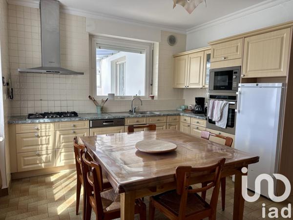 Maison 7 pièces de 136 m² à Guilvinec (29730)