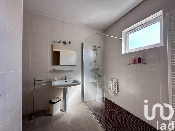 Maison 7 pièces de 136 m² à Guilvinec (29730)