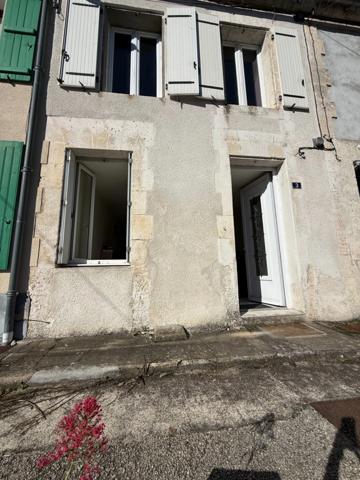 Maison de ville à vendre MAGNAC SUR TOUVRE (16)