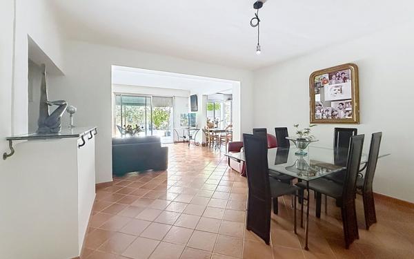 Maison à vendre    5 pièces •  Avignon
