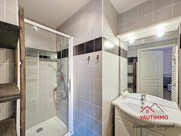 Lucinges (74380) À vendre – Spacieux appartement T5 de 127 m² avec terrasse, garage et parking – Lucinges