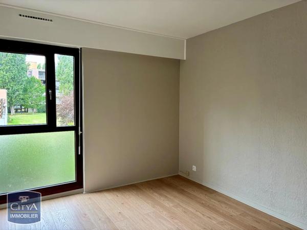 Appartement à louer 2 pièces 45.95m² Mérignac (33700)