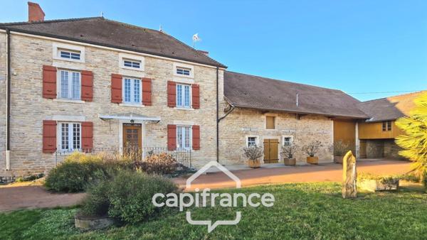 A vendre Maison en pierre de 9 pièces avec dépendances sur terrain de 2000 m² (71100)