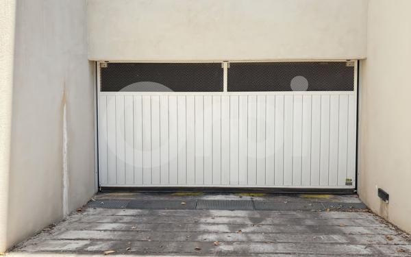 Stationnement à vendre