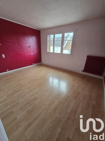 Maison traditionnelle 6 pièces de 136 m² à Dormans (51700)