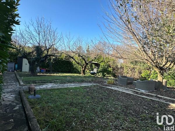 Maison 8 pièces de 175 m² à Aubenas (07200)