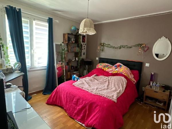 Maison 8 pièces de 175 m² à Aubenas (07200)