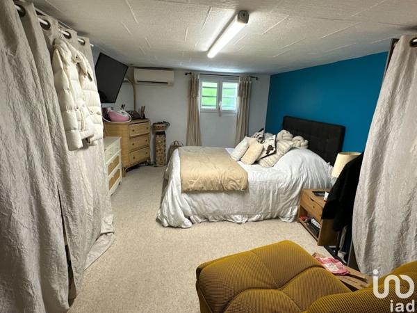 Maison 8 pièces de 175 m² à Aubenas (07200)