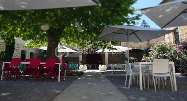 Local commercial de 2 360 m²