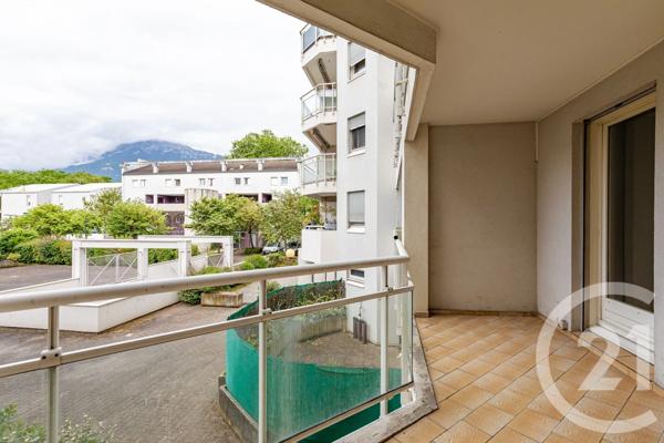 Appartement T3 à vendre  3 pièces - 71,12 m 2   GRENOBLE  - 38