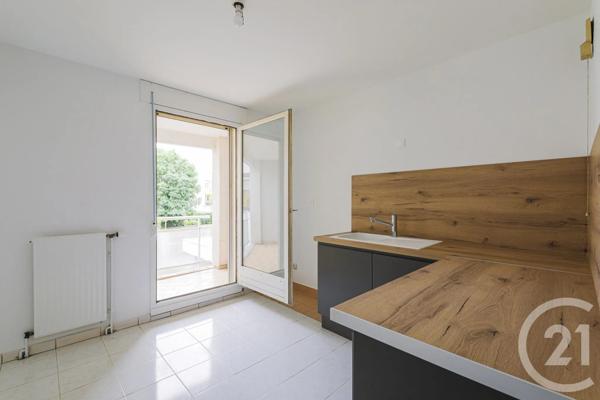 Appartement T3 à vendre  3 pièces - 71,12 m 2   GRENOBLE  - 38
