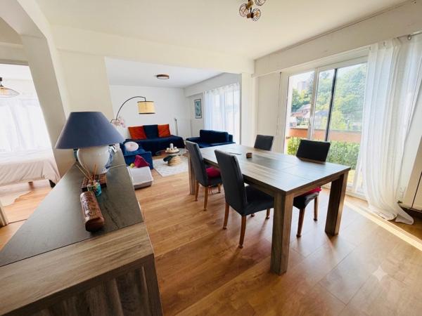 Appartement T2 de 65 m² entièrement rénové – Rez-de-jardin – Hyper-centre de Lannion