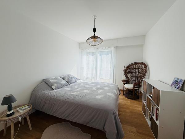 Appartement T2 de 65 m² entièrement rénové – Rez-de-jardin – Hyper-centre de Lannion