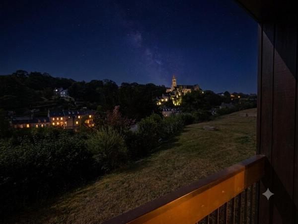 Appartement T2 de 65 m² entièrement rénové – Rez-de-jardin – Hyper-centre de Lannion