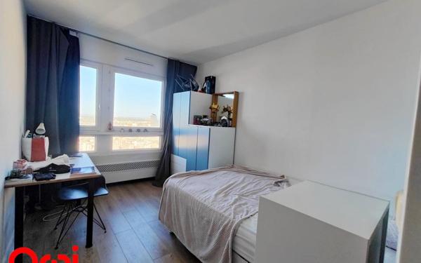 Appartement à vendre    3 pièces • 72,40 m2 Paris 13