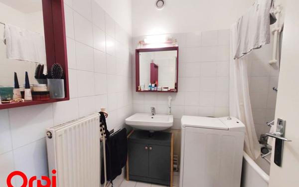 Appartement à vendre    3 pièces • 72,40 m2 Paris 13