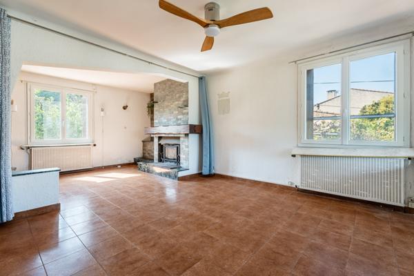 La Ciotat (13600) 2 MAISONS T3 - 152 M2 - TERRAIN 740m2 - CALME