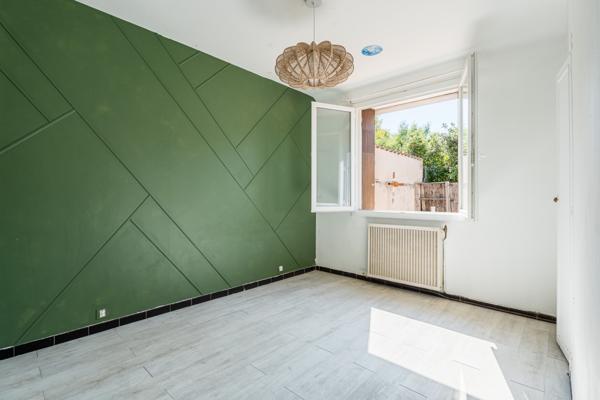 La Ciotat (13600) 2 MAISONS T3 - 152 M2 - TERRAIN 740m2 - CALME