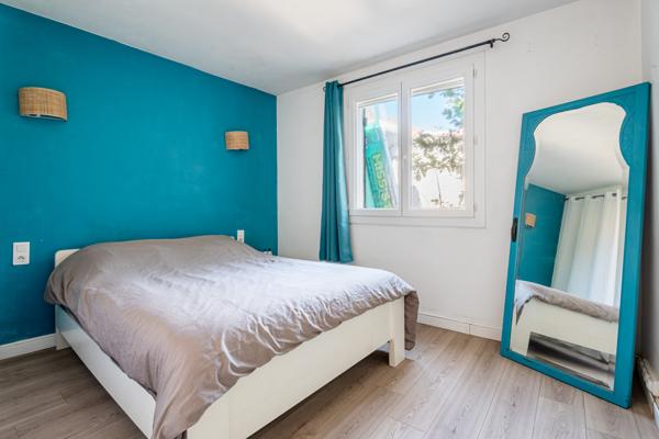 La Ciotat (13600) 2 MAISONS T3 - 152 M2 - TERRAIN 740m2 - CALME