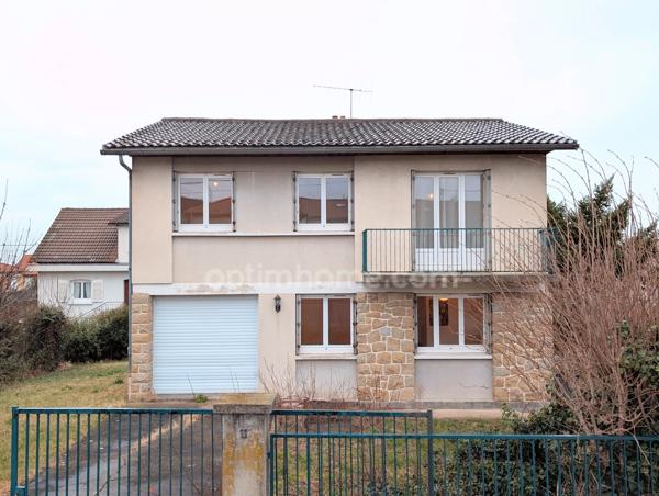 Maison individuelle avec 5 chambres sur 550 m² de terrain- Fort potentiel