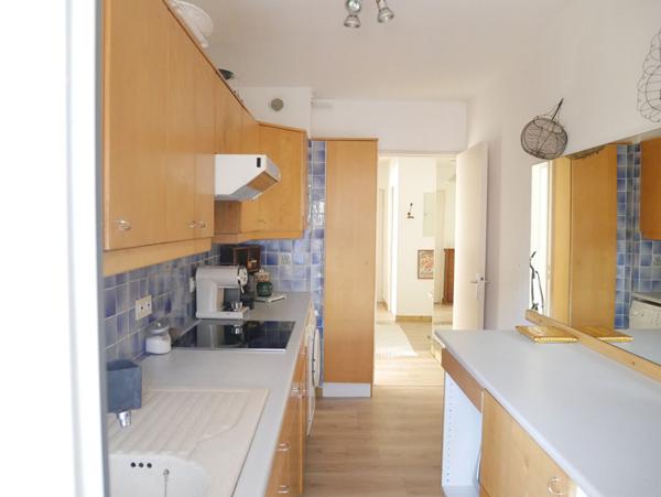 En dernier étage avec ascenseur très bel appartement T3 avec extérieurs