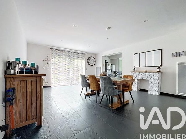 Maison à vendre 5 pièces 121 m² Courçon