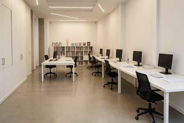 Bordeaux (33800) À louer – Local professionnel refait à neuf – 103 m² (Bordeaux)