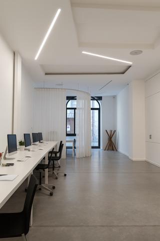 Bordeaux (33800) À louer – Local professionnel refait à neuf – 103 m² (Bordeaux)