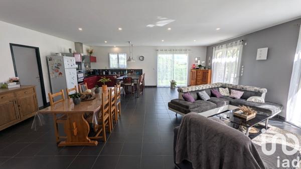 Maison à vendre 6 pièces 160 m² Montendre