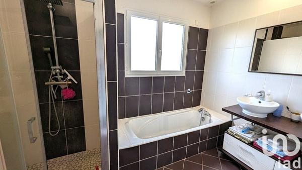 Maison à vendre 6 pièces 160 m² Montendre