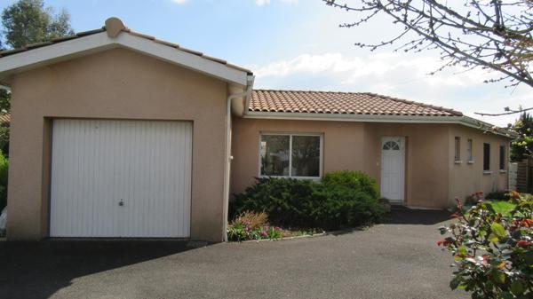 Maison 3 ch. Piscine au calme