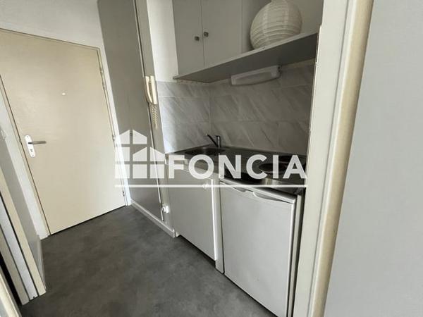 Location Studio 21.27 m² - 55 rue Battant Besancon 25000