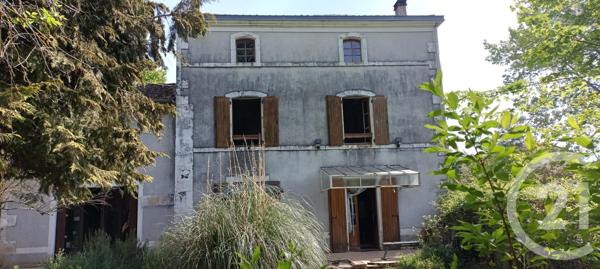 Maison à vendre  5 pièces - 77,13 m 2   CHEF BOUTONNE  - 79
