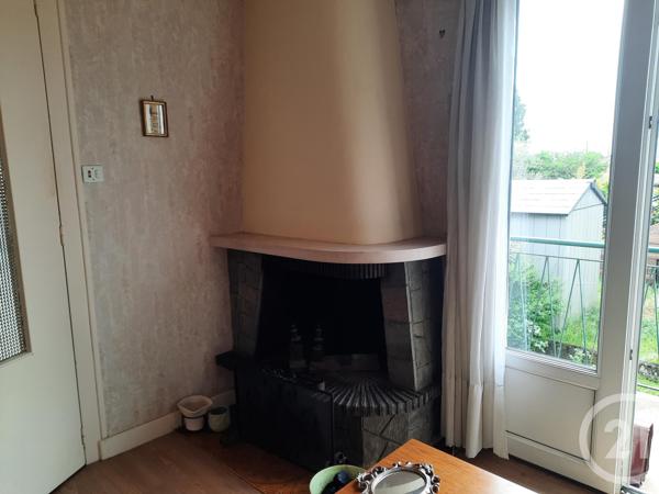 Maison à vendre  5 pièces - 77,13 m 2   CHEF BOUTONNE  - 79