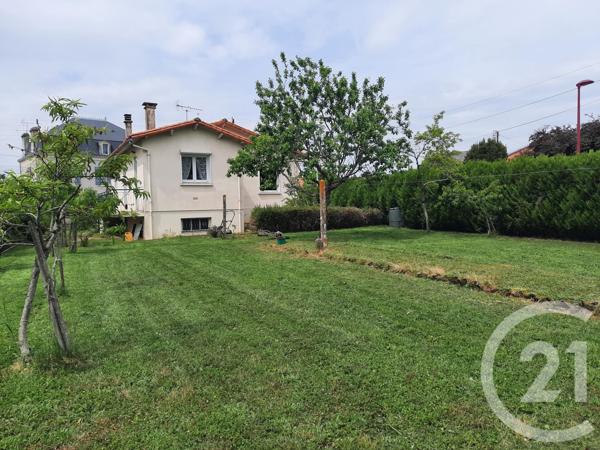 Maison à vendre  5 pièces - 77,13 m 2   CHEF BOUTONNE  - 79
