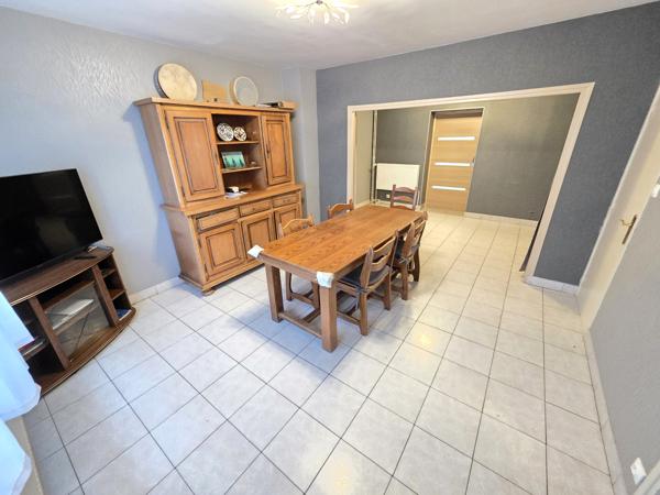 belle maison semi individuelle à conforter